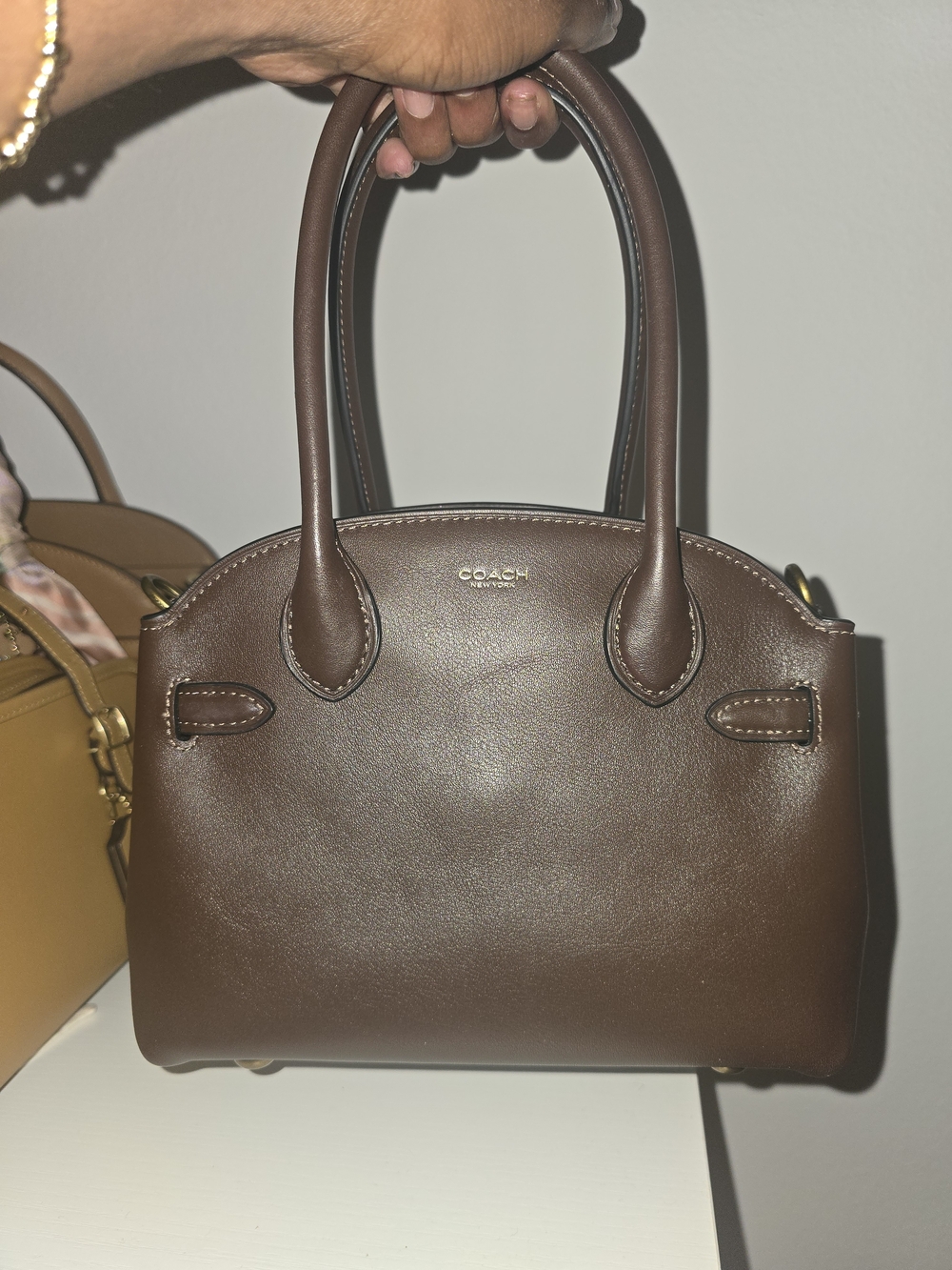 Coach Empire 21 In Maple